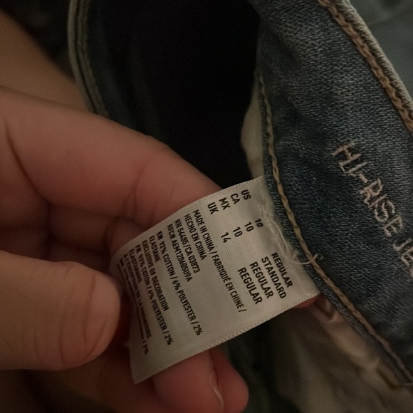 Ripped brand new American eagle jeans - Picture 4 of 4